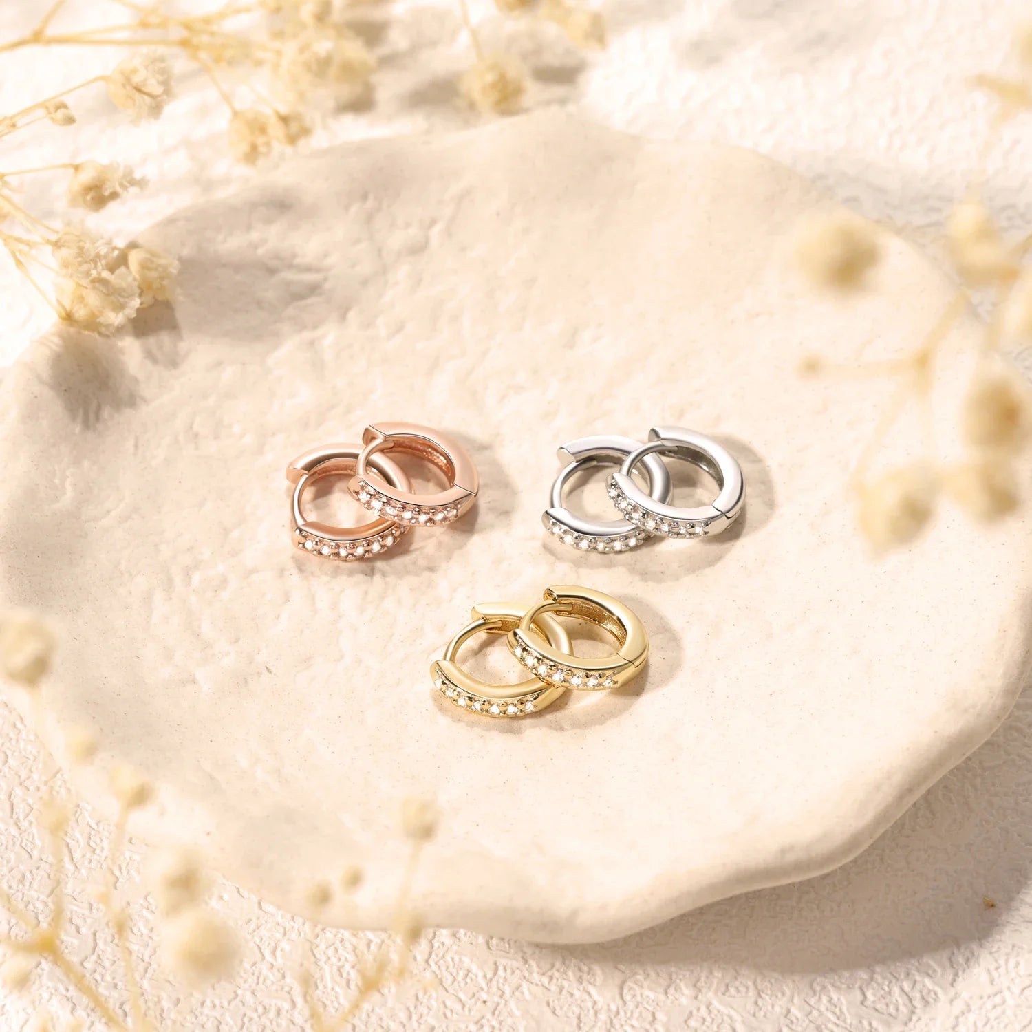 Ringaora Small Hoop Earrings